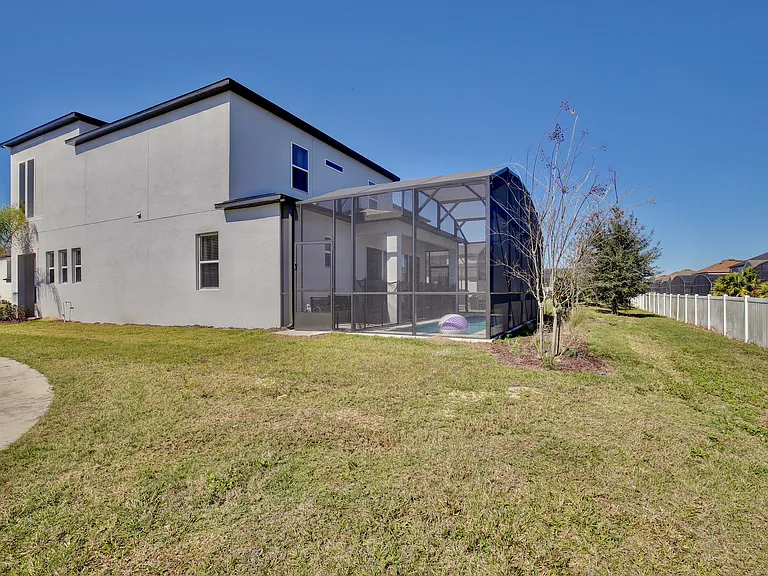 1101 Arisha Dr — Photo 31