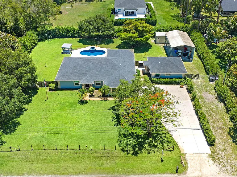 13928 82nd Ln N — Photo 32