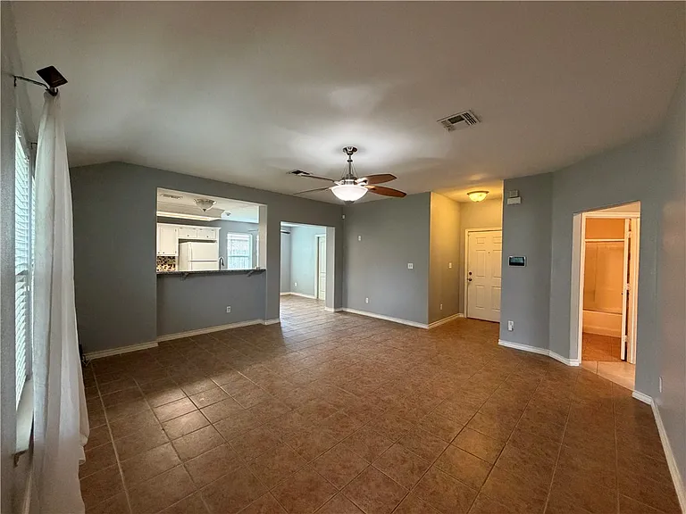 6629 Kodiak Dr — Photo 4