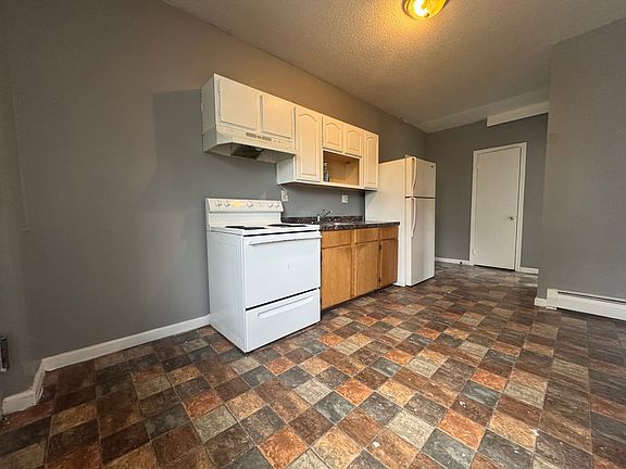 4th image of 17 Ashley St #2R
