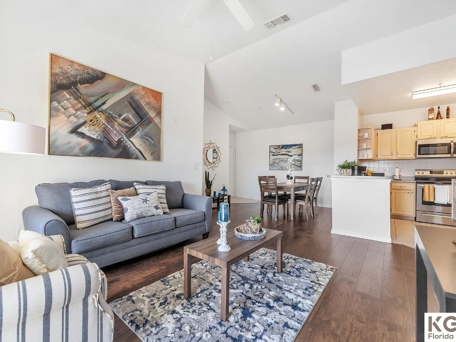 2 bed, $4,470 — Photo 3