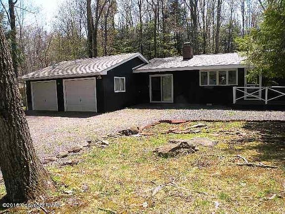 2nd image of 1530 Lake Ln