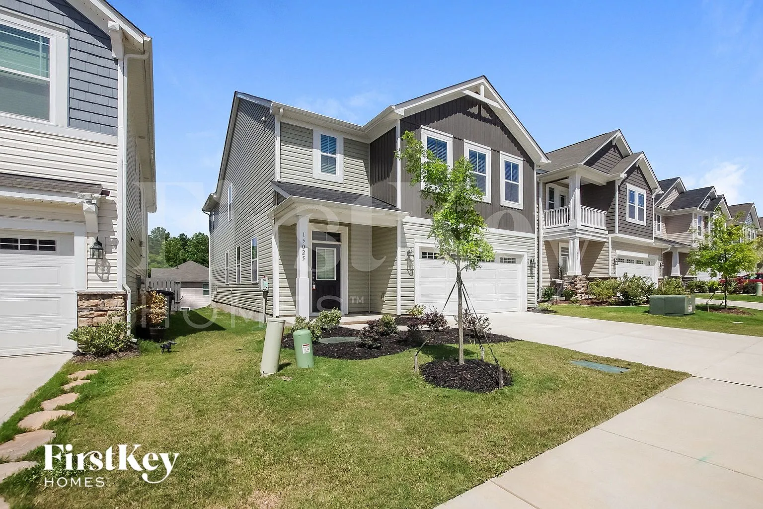 3 bed, 2.5 bath, 2698 sqft, $3,080 — Photo 2