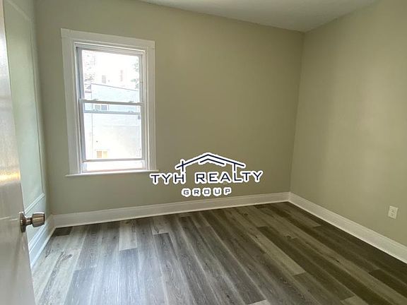 5th image of 124 N 15th St #2