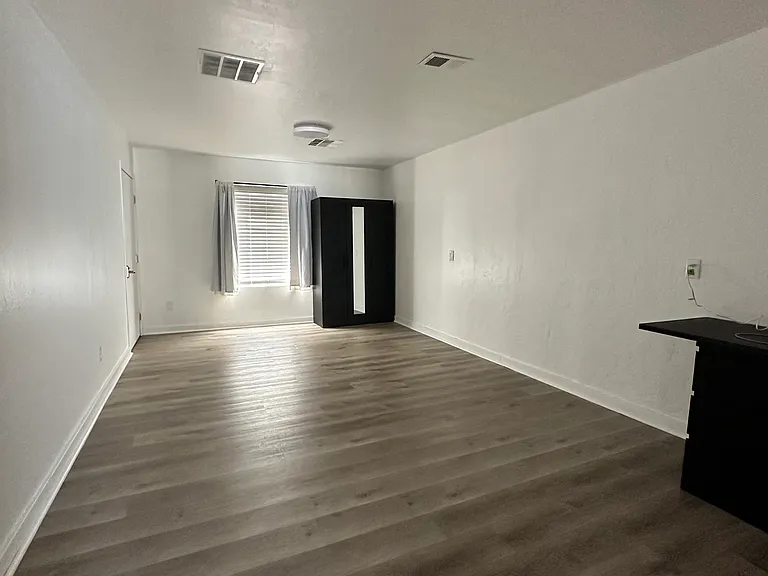 2705 Garnet Ave #2C — Photo 6