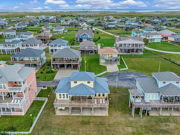 4th image of 2420 Sand Drift Ln