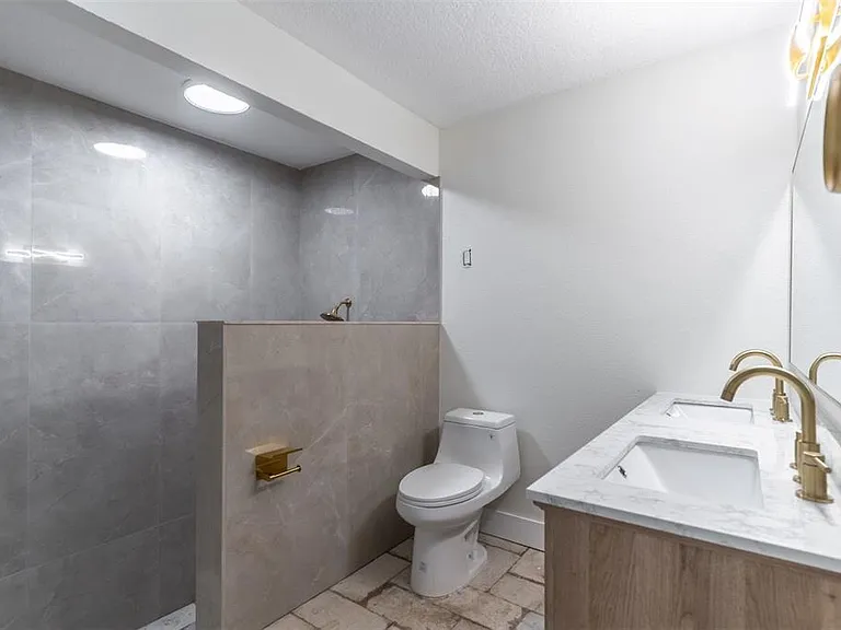 16880 SE 63rd Ln — Photo 23