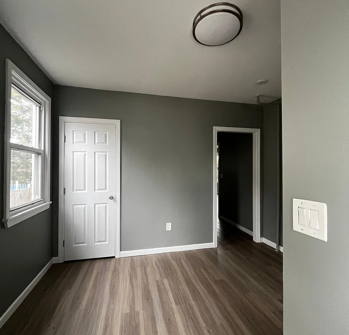 3 bed, 1294 sqft, $2,500 — Photo 3