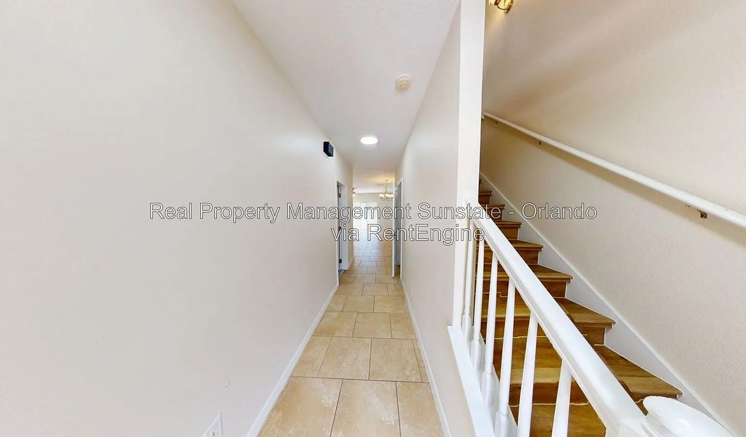3 bed, 2.5 bath, 1404 sqft, $2,100 — Photo 4