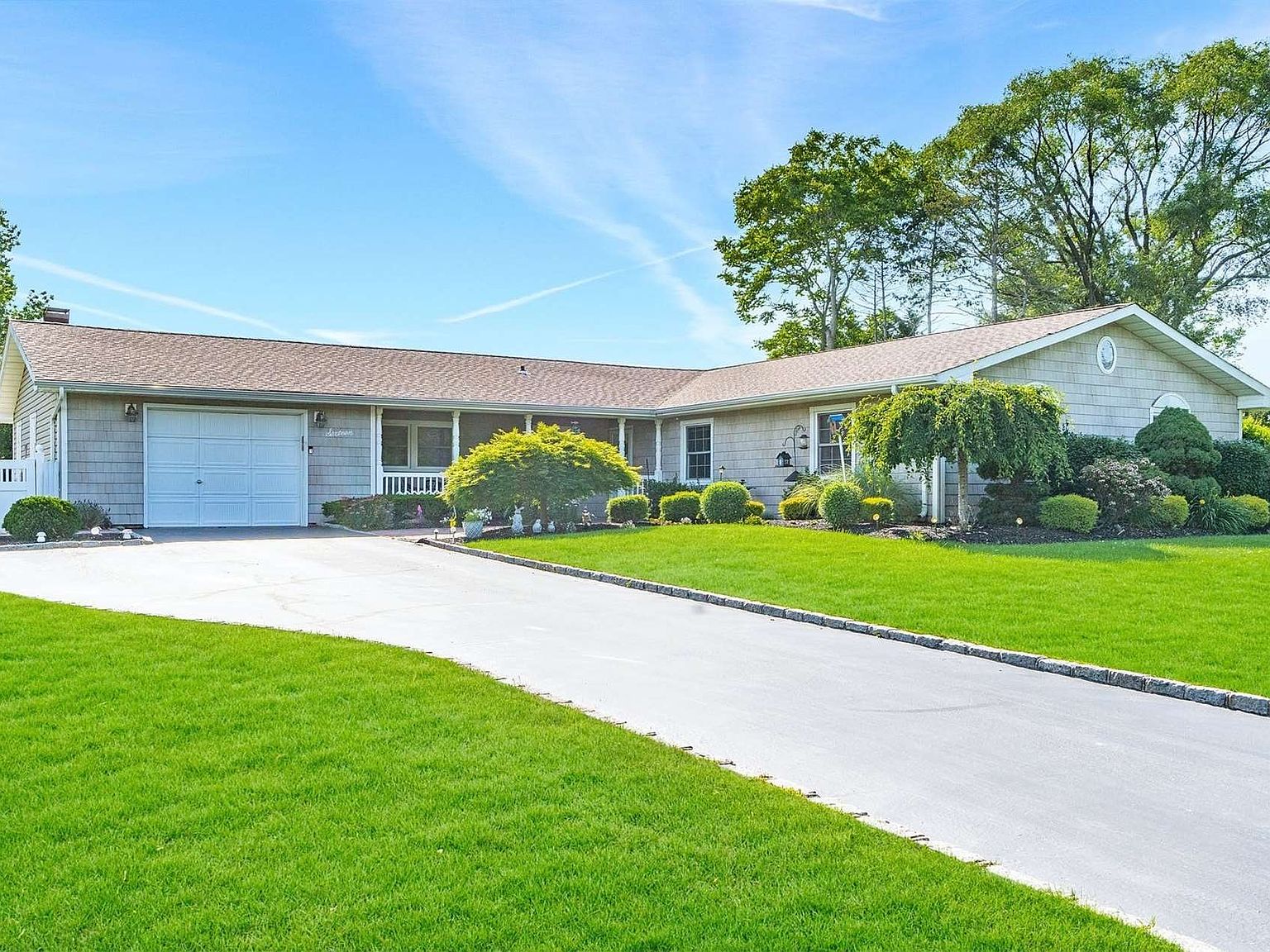 16 Brookfield Lane, South Setauket, NY 11720 Zillow
