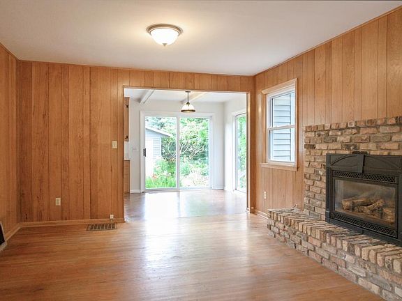 5th image of 900 Portland Ave