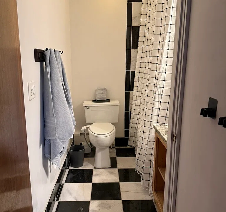 Communal Full Bath