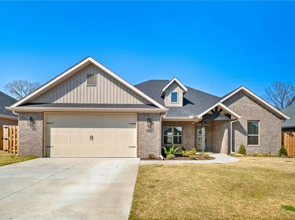 1350 Overcup Oak Ln, Centerton, AR 72719