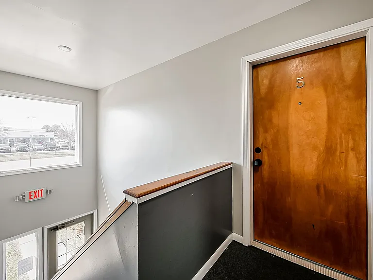 825 S Grand Ave — Photo 19