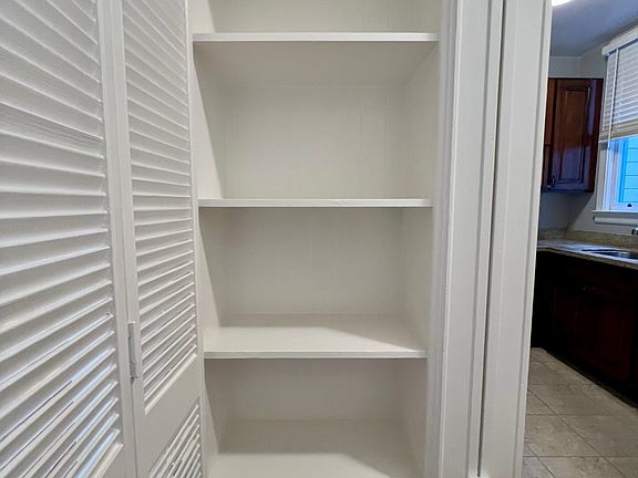 5th image of 33 Pearl St APT 3