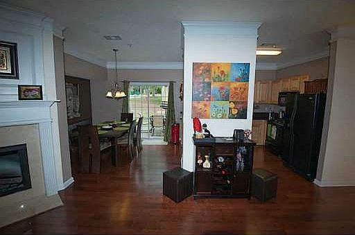 4th image of 914 Magnolia Leaf Dr