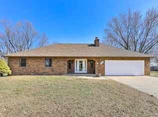 1922 S Hedgewood Drive, Bolivar, MO 65613