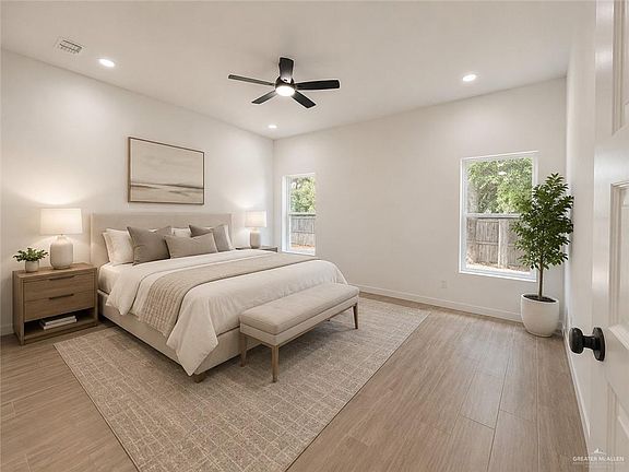 5th image of 715 N 25th St