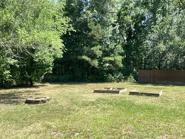 15 Commissioners Ct — Photo 14