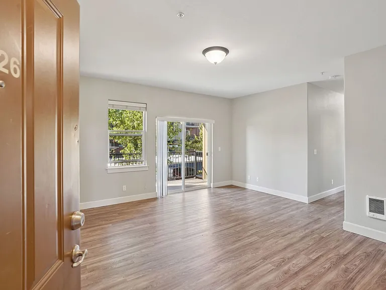 Aspen Grove Apartments — Photo 35