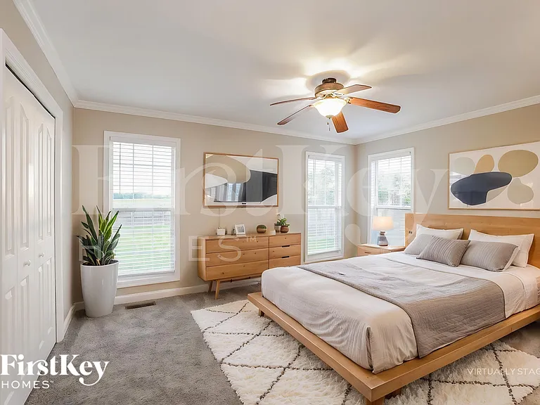 850 Samantha Ln — Photo 11