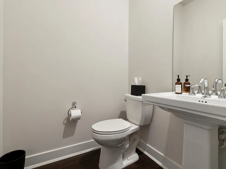 155 Livingston Ln — Photo 18