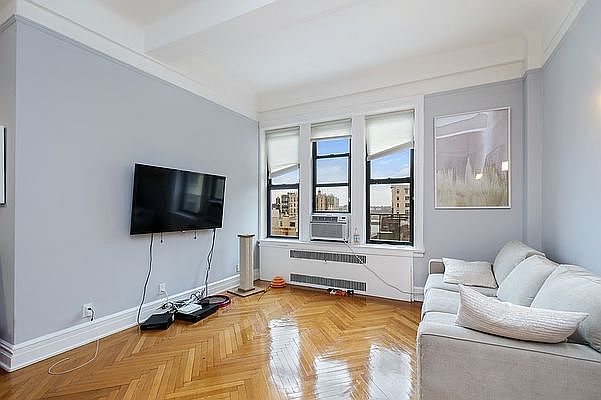 1st image of 525 W End Ave APT 11G