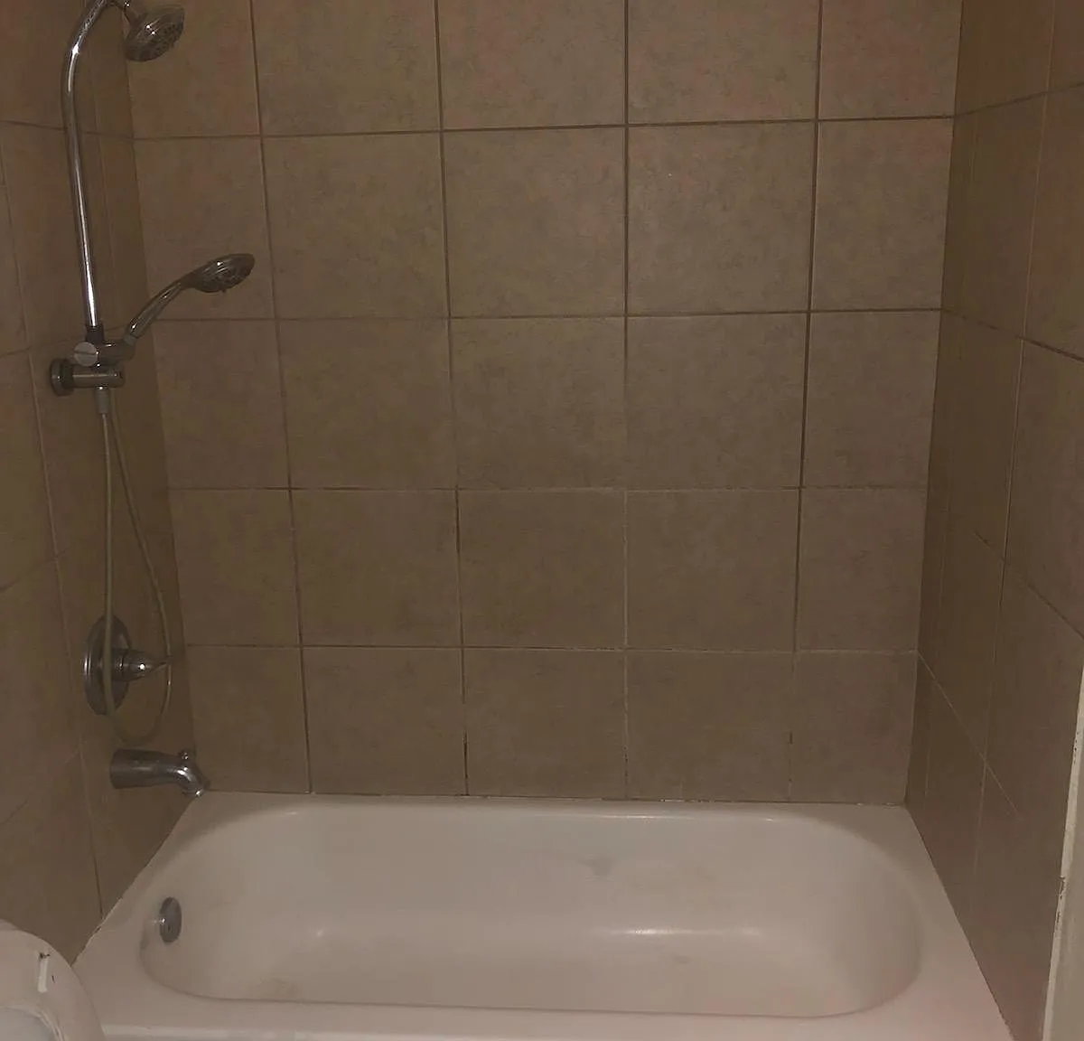 3 bed, 800 sqft, $650 — Photo 2