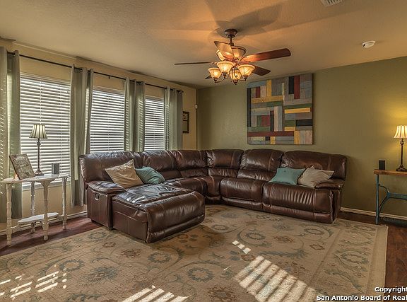 2nd image of 534 Zapata Cir