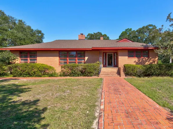 314 Kirkwood Ln, Camden, SC 29020