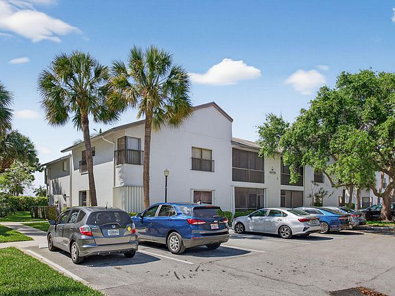 4th image of 4722 NW 22nd Street #4272