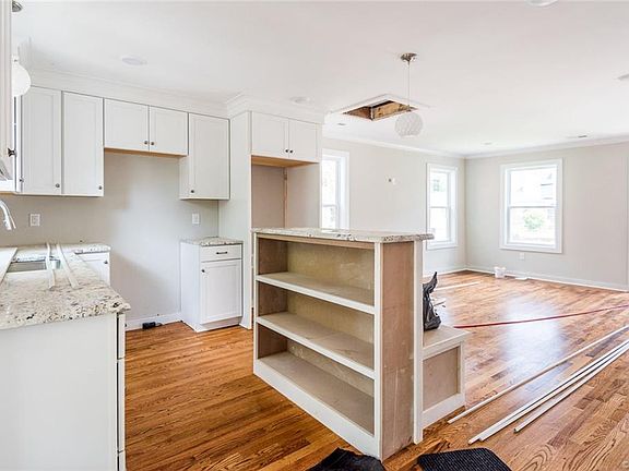 4th image of 1302 N 33rd St