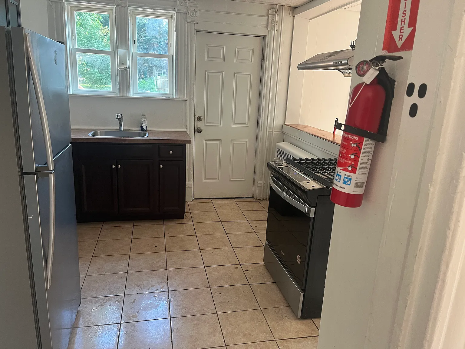 3 bed, 3172 sqft, $1,500 — Photo 3