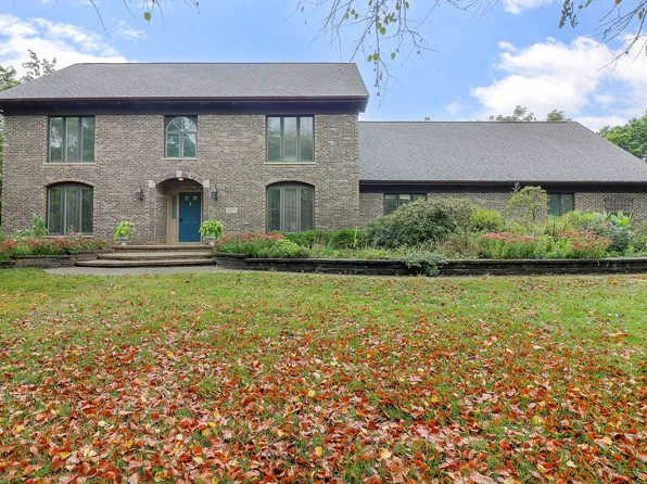 13209 Red Dr, Lemont, IL 60439