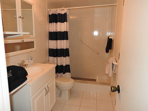 5th image of 740 S Federal Hwy APT 205