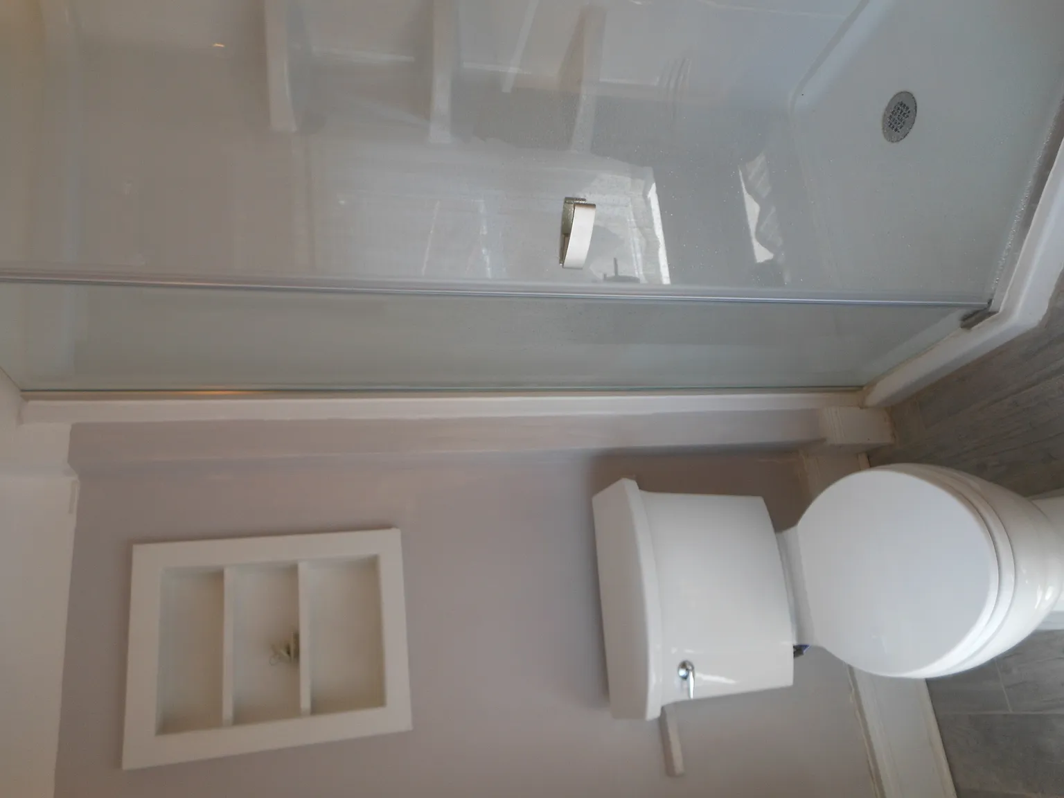 1 bed, 900 sqft, $1,050 — Photo 2