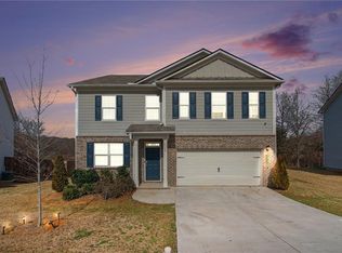 367 Hughes Ln, Pendergrass, GA 30567