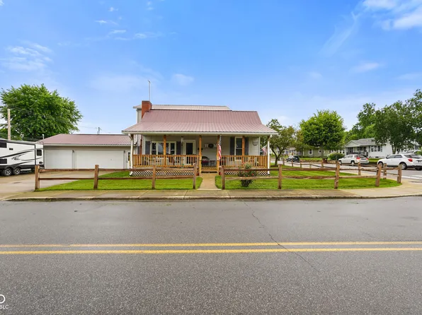 112 E County Line Rd, Edinburgh, IN 46124