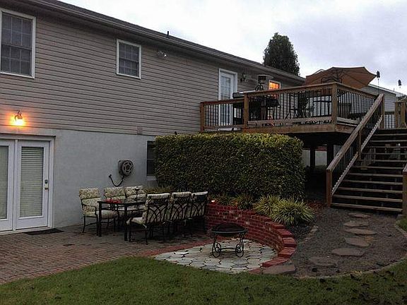 5th image of 399 Iris Ln