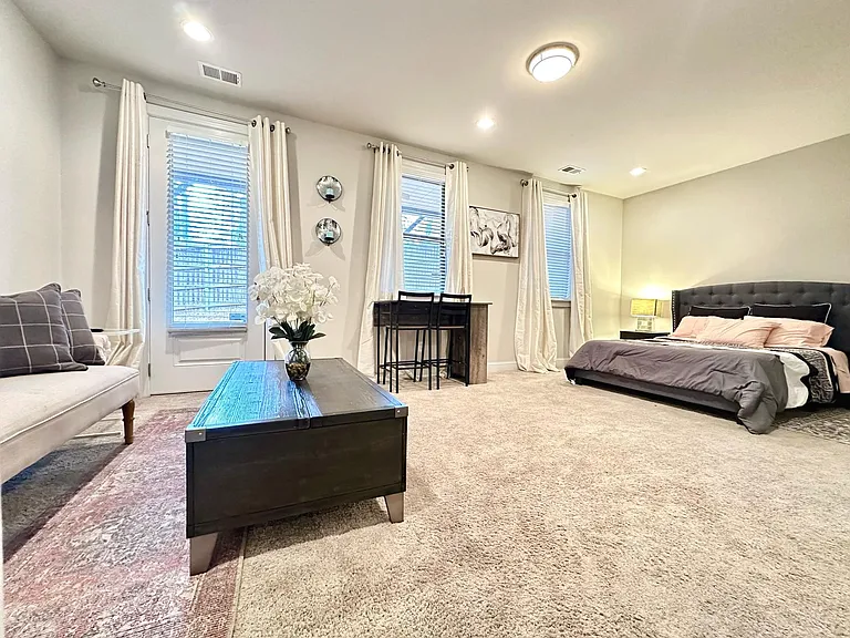 714 Avondale Hills Dr — Photo 8