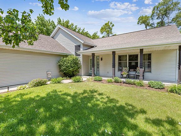 2nd image of 1411 Rushwing Ct