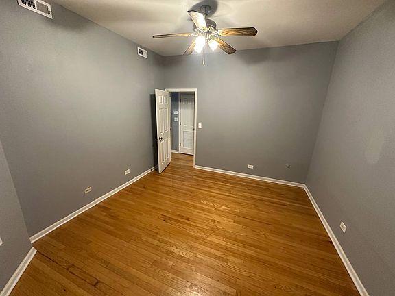 3rd image of 1032 W Leland Ave APT 2S