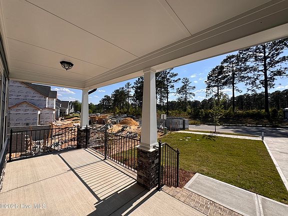 4th image of 621 Watauga Lane #571