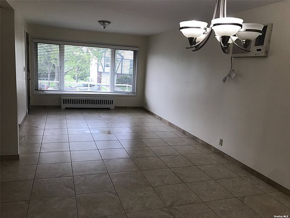 5th image of 9702 162nd Ave