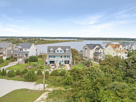 3rd image of 3124 Topsail Avenue