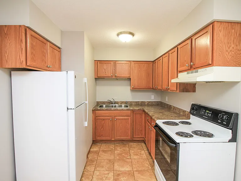 608 W Rice St #108 — Photo 5
