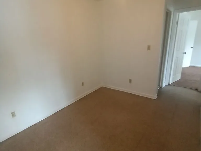 351 San Antonio Blvd — Photo 15