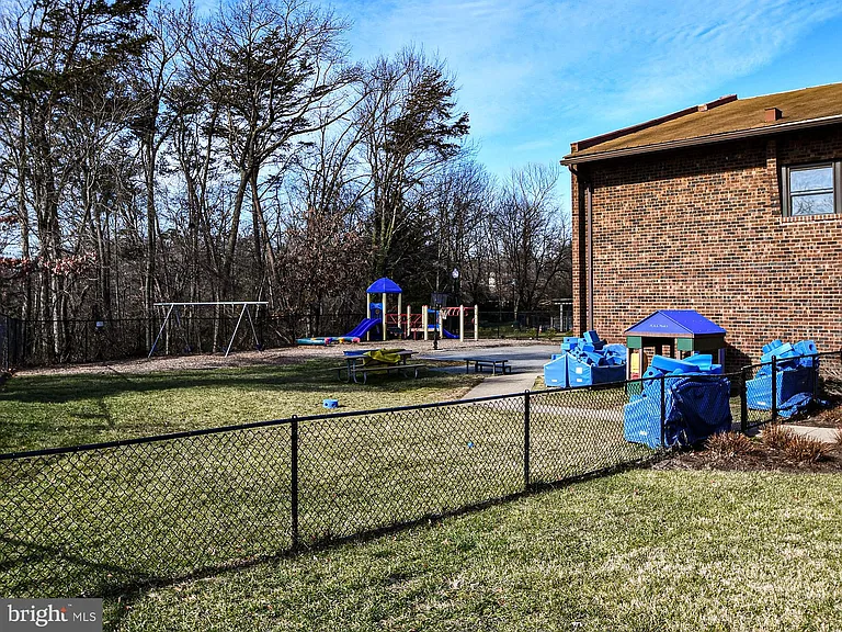 8011 Mandan Rd #303 — Photo 36
