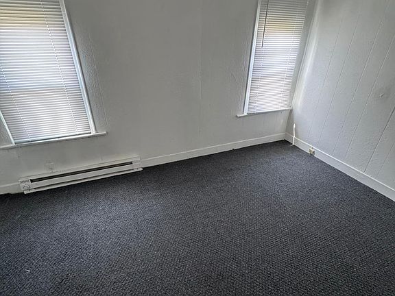 5th image of 739 Spring St