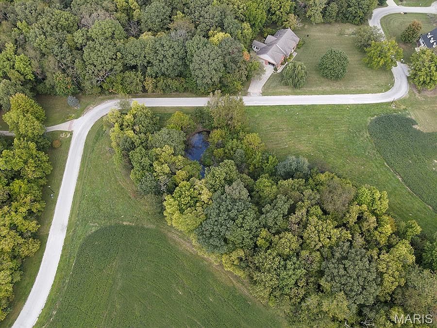 2nd image of 3832 Meadow Ln